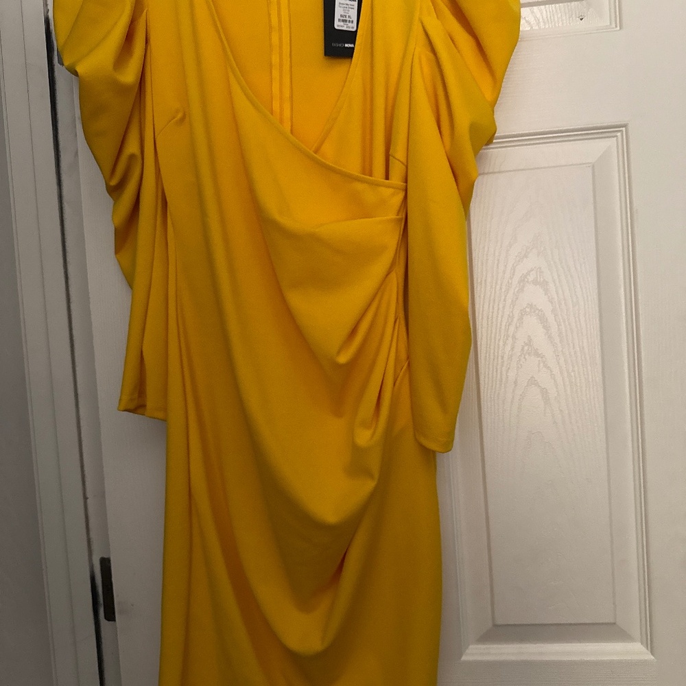 Fashion Nova Yellow dress